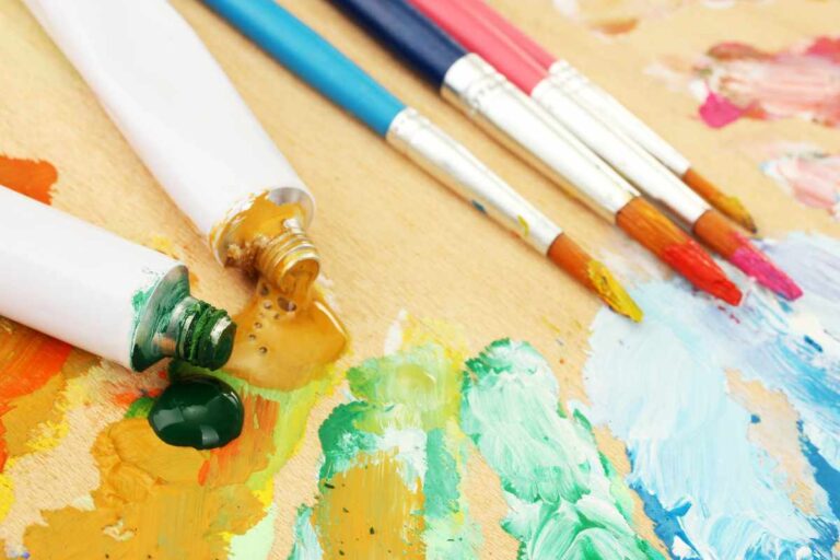 How to Create the Perfect Background with Acrylic Paint